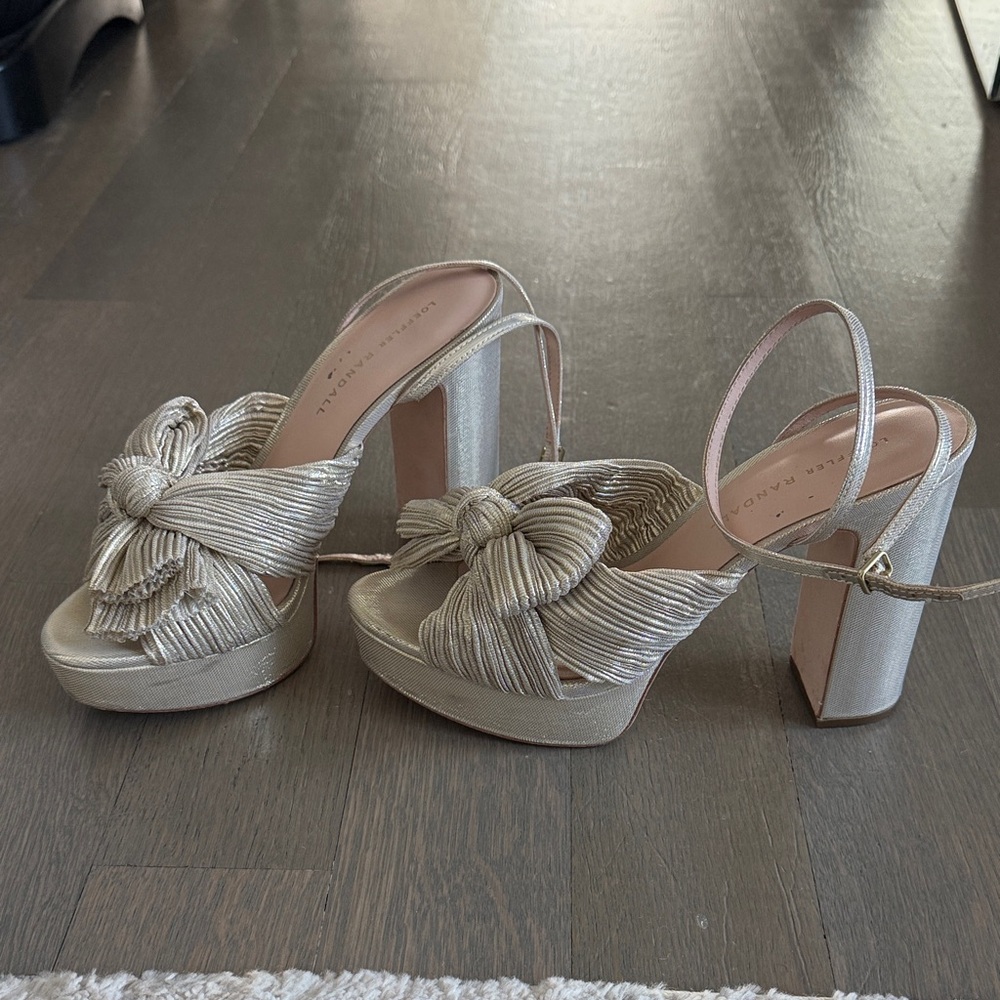 Loeffler Randall Natalia Platinum Platform Bow Heel size 7.5